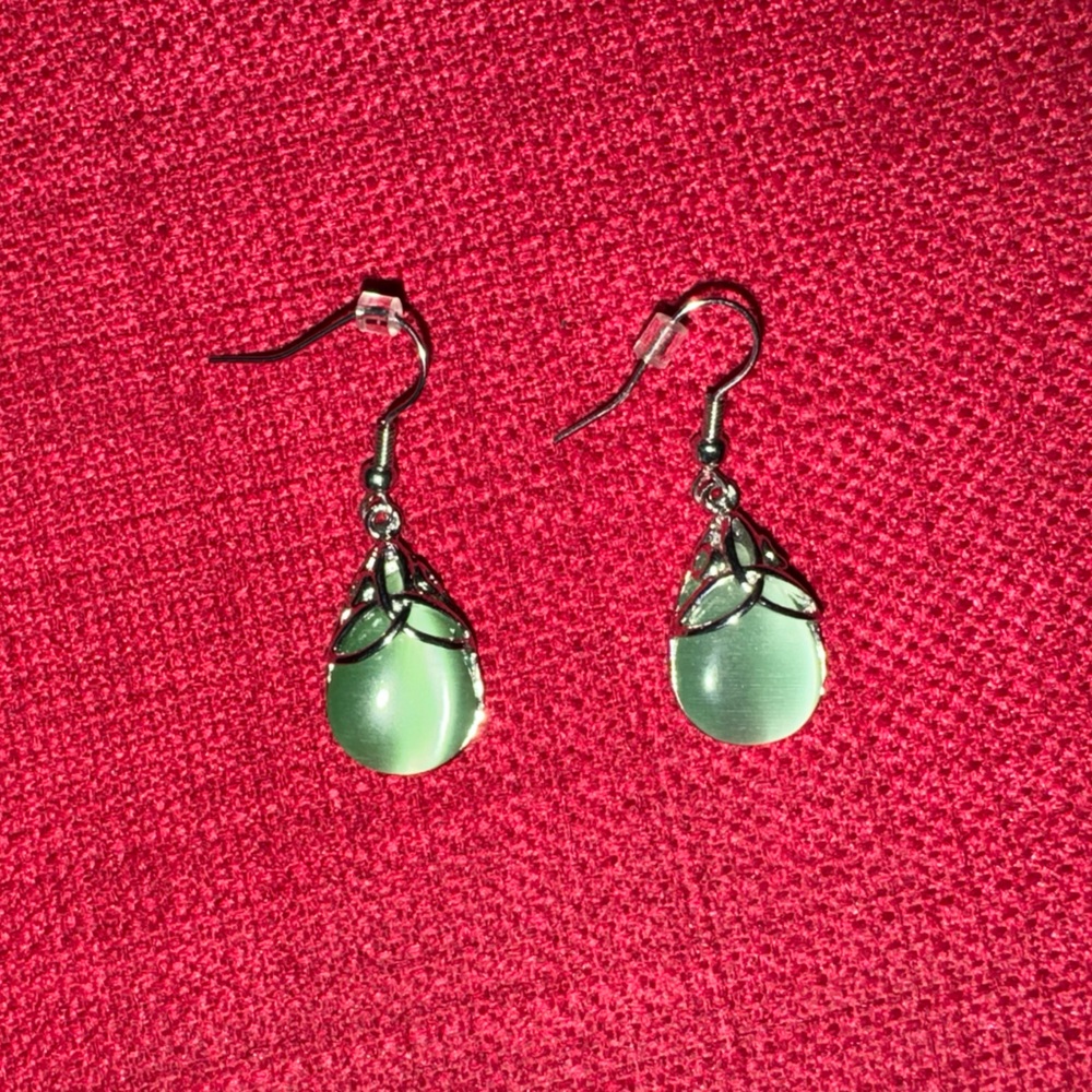 Beauty Stone Earrings